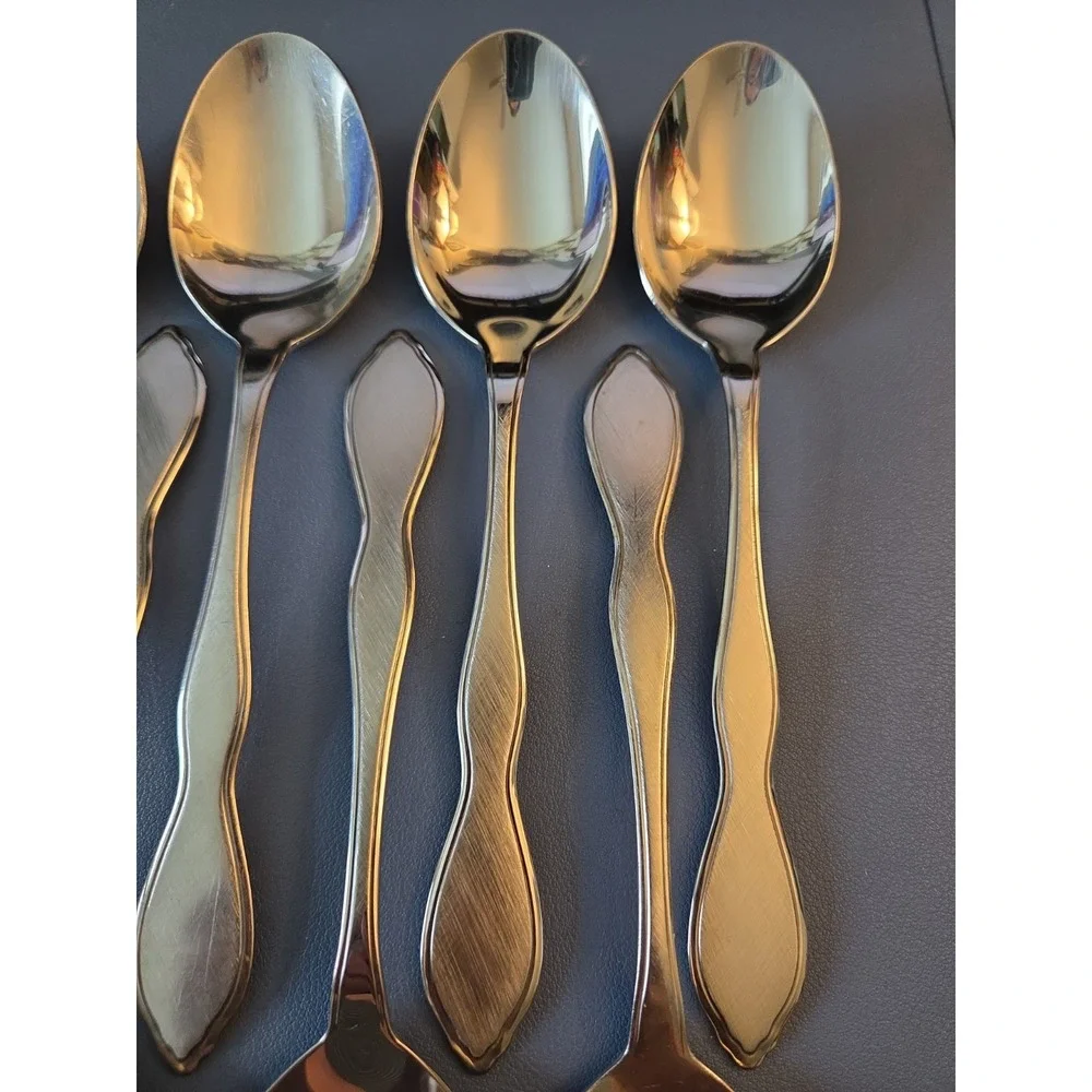 Oneida Ltd 1881 Rogers Set Of 8 Twilight Satin TableSpoons Soup Spoons